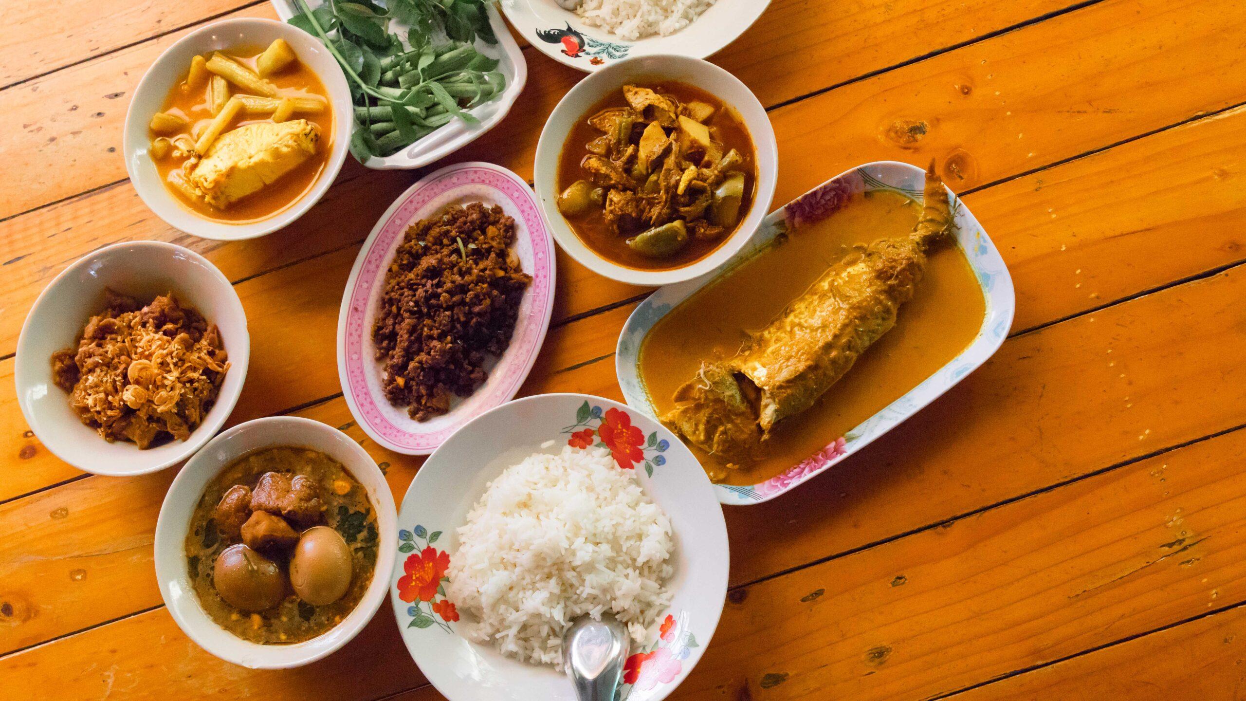 การเมืองแหลงไม่หรอยบนโต๊ะอาหารในท่วงทำนองของครอบครัวชาวใต้