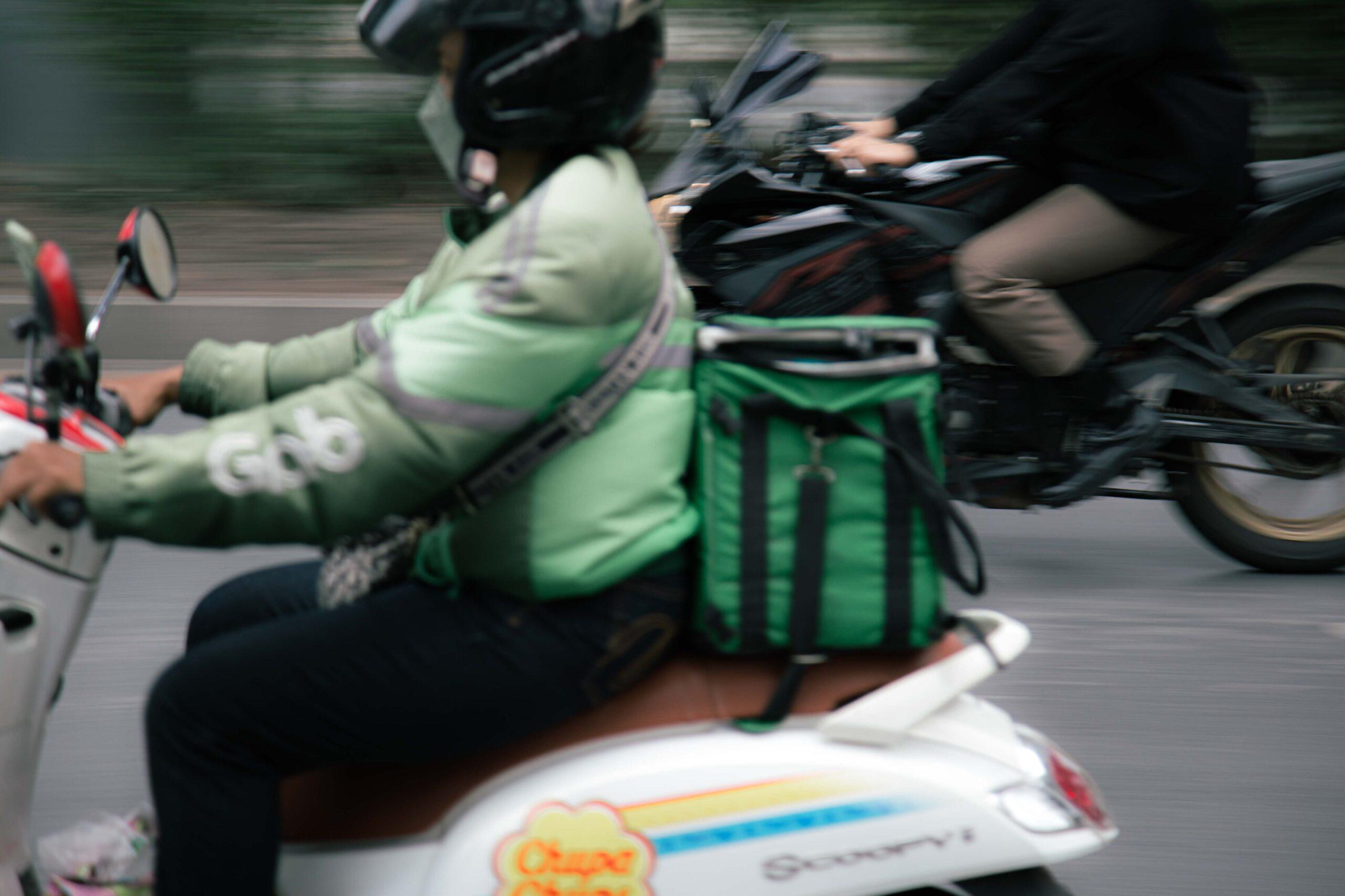 สถานะอันเลือนรางของอาชีพไรเดอร์