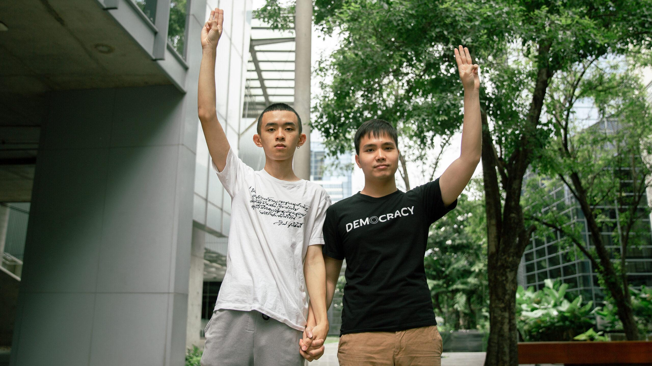 ‘เราชนะแล้ว’ ใคร ‘ปลดแอก’ ถอดความสัมพันธ์ระหว่างภาษา กาลเวลา และประชาธิปไตยข้ามรุ่น