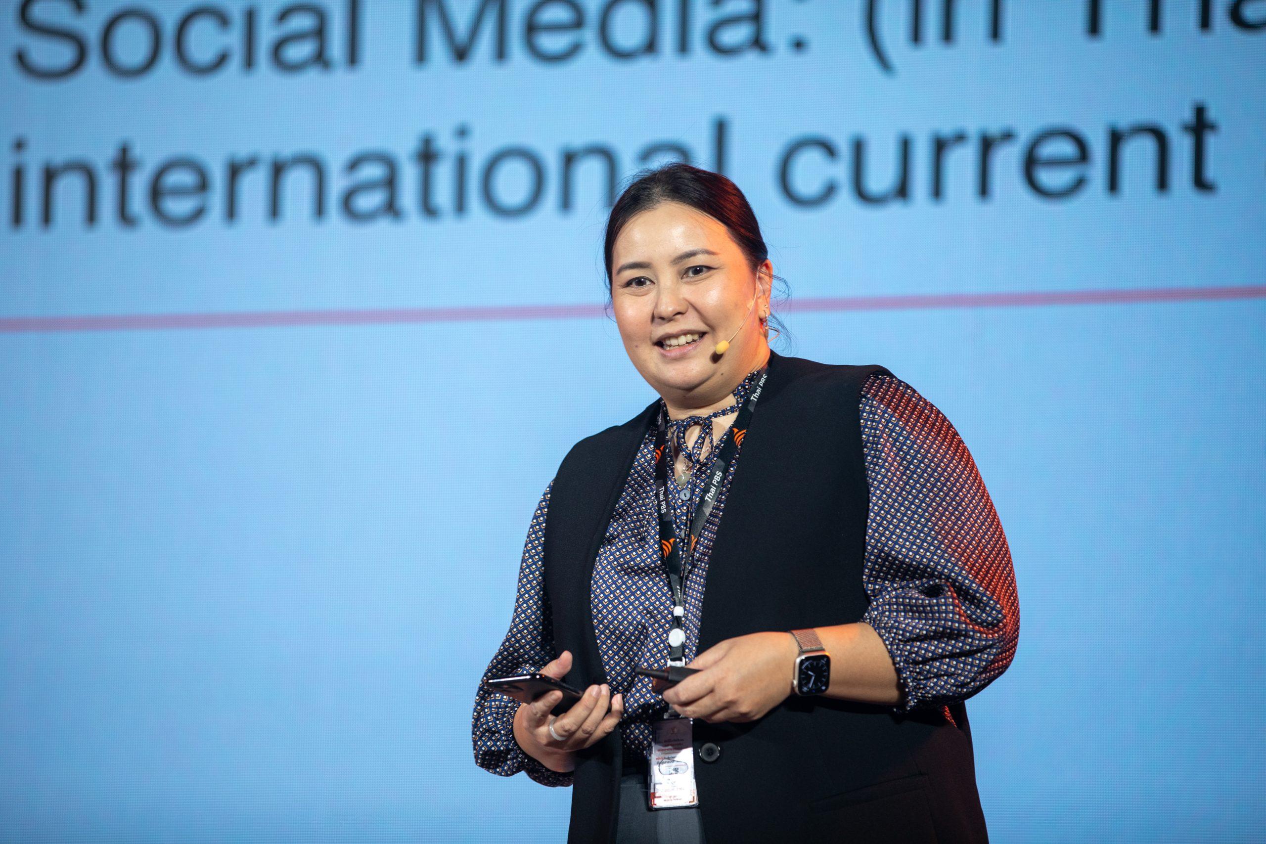 ข่าวป่วน โลกวุ่น : จากไวรัล “ฮิปโปหมูเด้งเคารพธงชาติ” สู่การใช้สัญชาตญาณของสื่อ